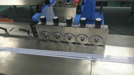 آلة قطع لوحة PCB LED 1200mm 5 شفرة أقل التوتر القطع