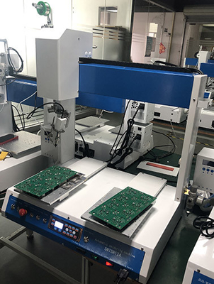 شراء طاولة مزدوجة 250x300mm آلة لحام PCB التلقائية 0.5S لكل نقطة online manufacture