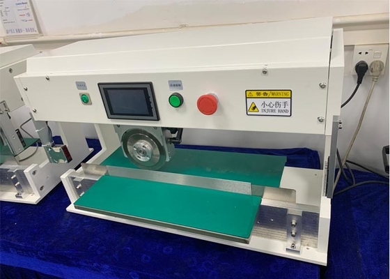 سعر جيد شاشة الكريستال السائل التلقائي PCB Depaneling فاصل آلة قص ثنائي الفينيل متعدد الكلور الانترنت